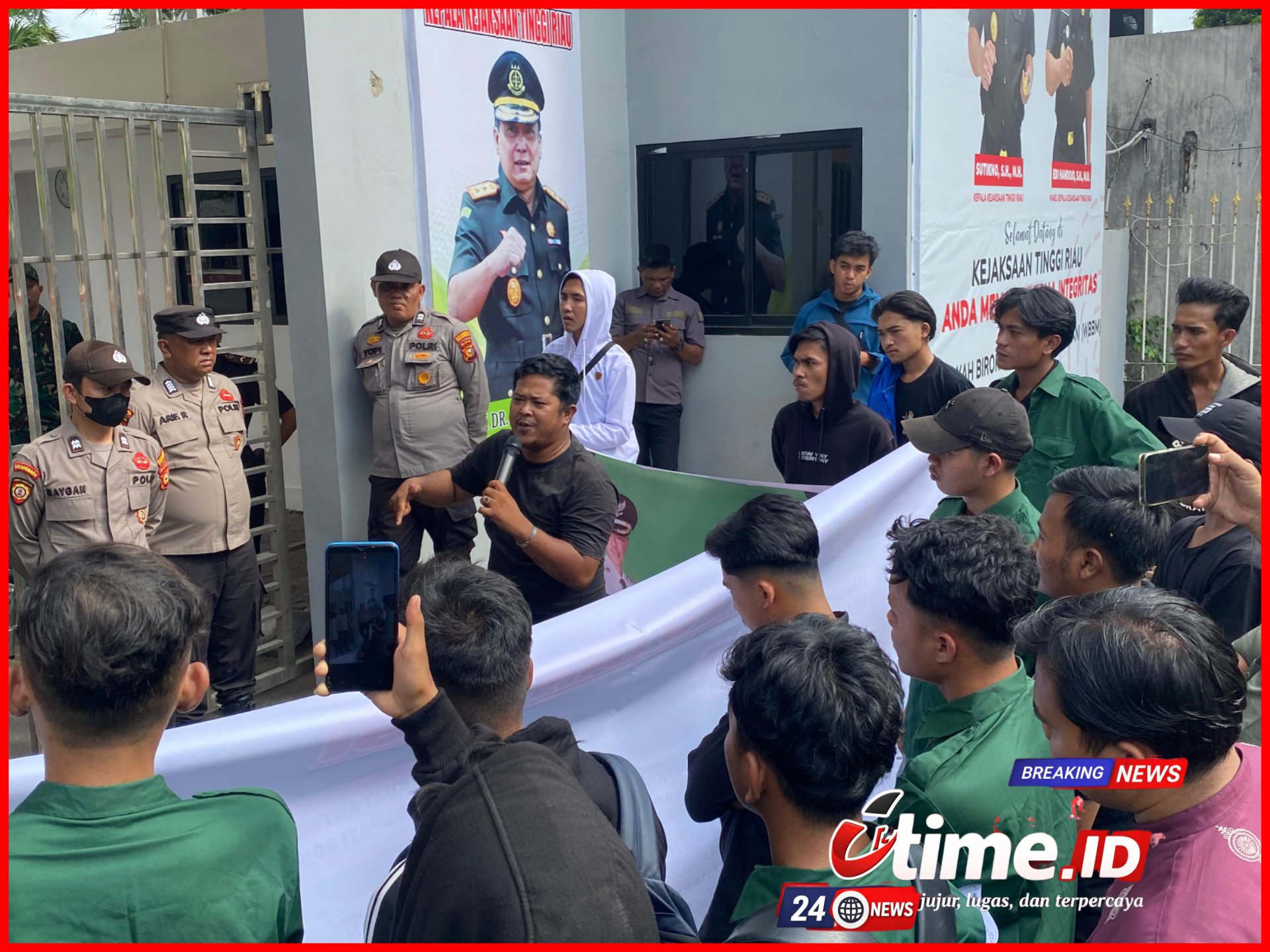 GridArt_20260428_104321888